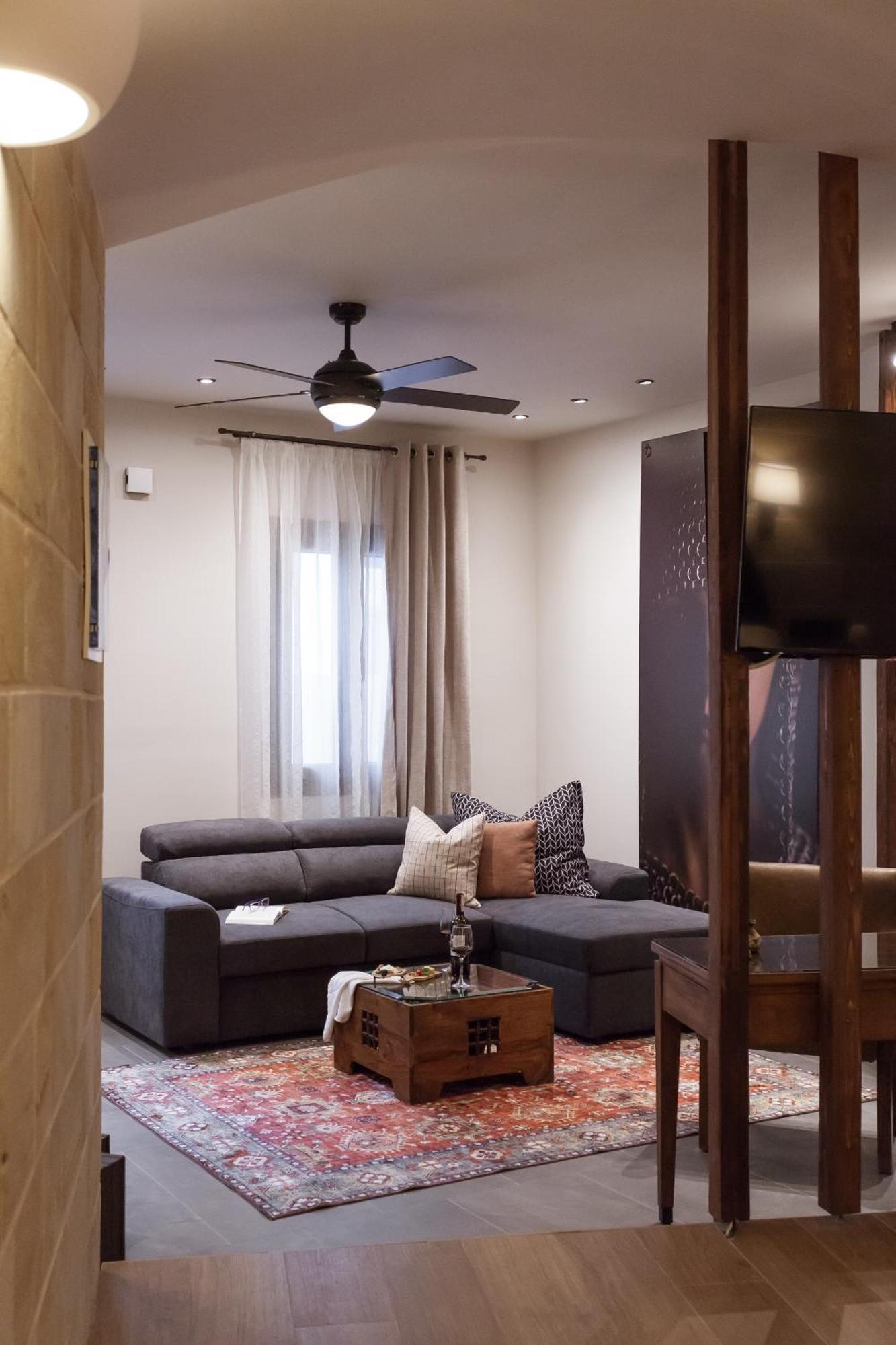 Utopia Luxury Suites - Old Town Rhodes City Екстериор снимка