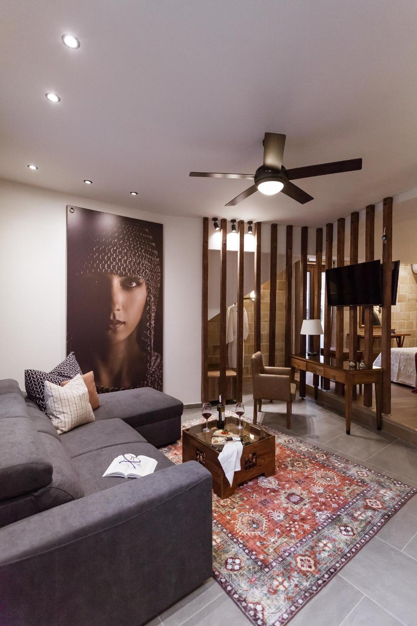 Utopia Luxury Suites - Old Town Rhodes City Екстериор снимка