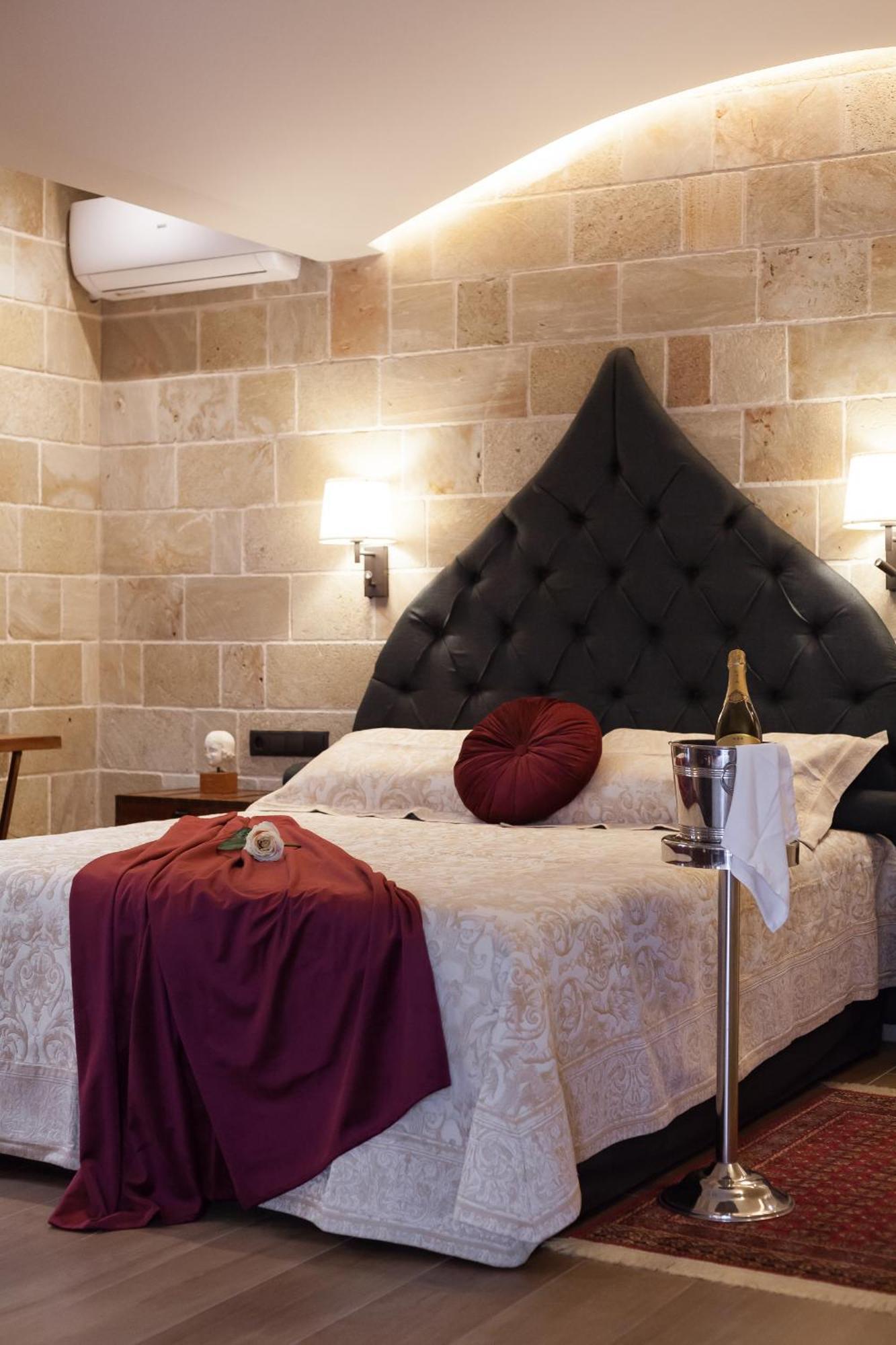 Utopia Luxury Suites - Old Town Rhodes City Екстериор снимка