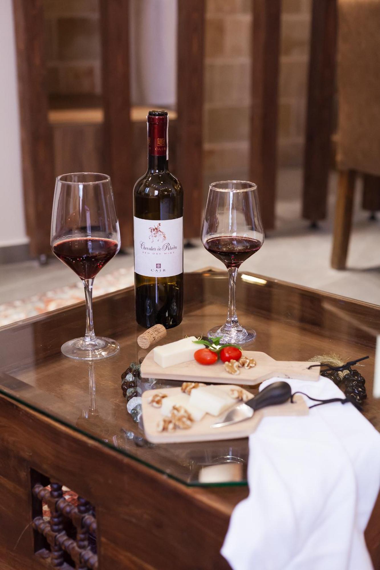 Utopia Luxury Suites - Old Town Rhodes City Екстериор снимка