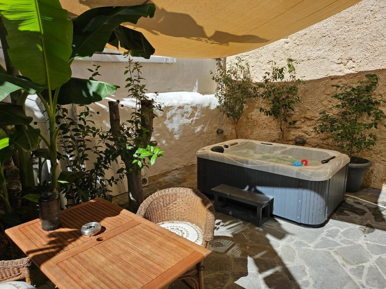 Utopia Luxury Suites - Old Town Rhodes City Екстериор снимка