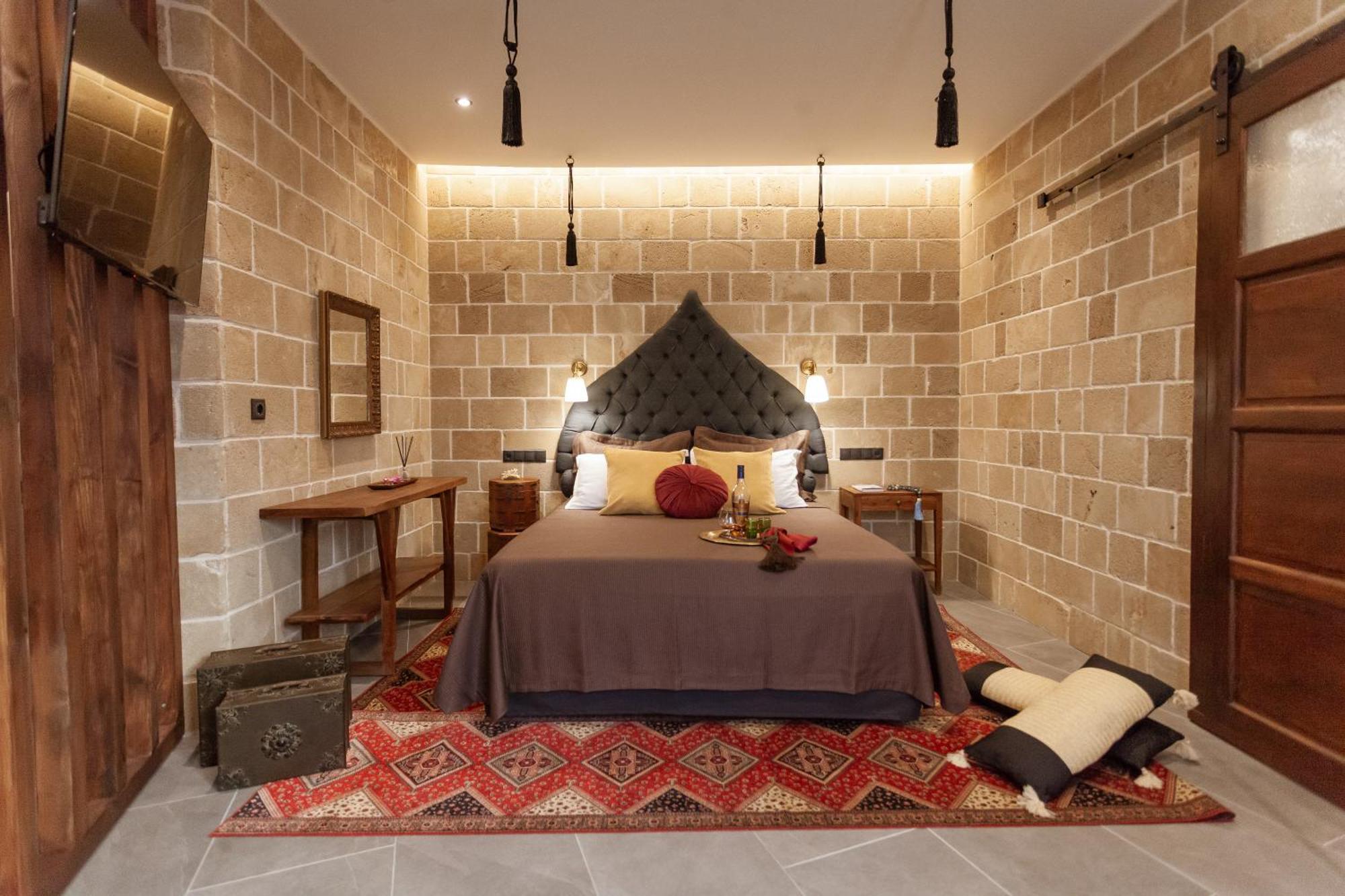 Utopia Luxury Suites - Old Town Rhodes City Екстериор снимка