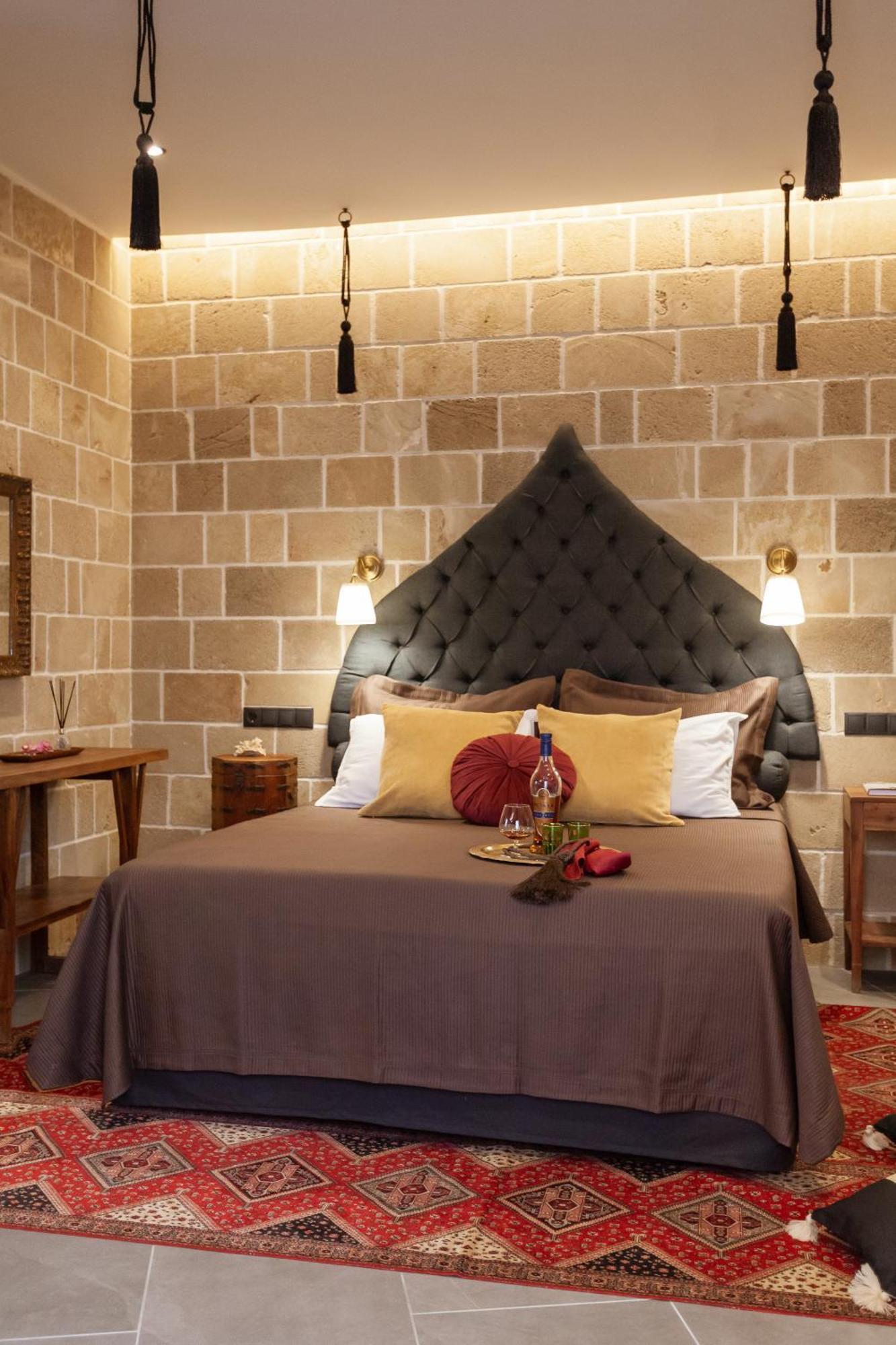 Utopia Luxury Suites - Old Town Rhodes City Екстериор снимка
