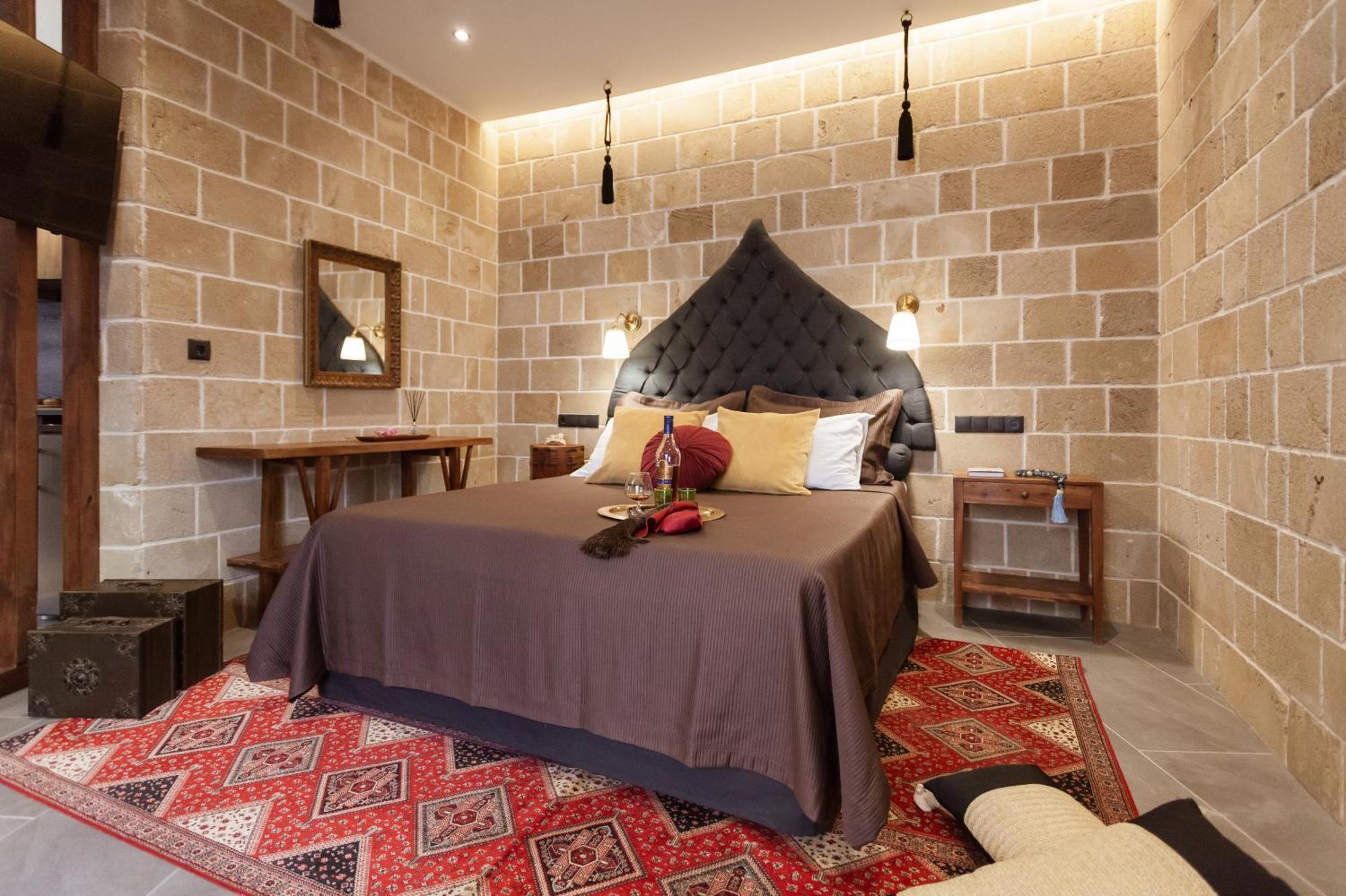 Utopia Luxury Suites - Old Town Rhodes City Екстериор снимка