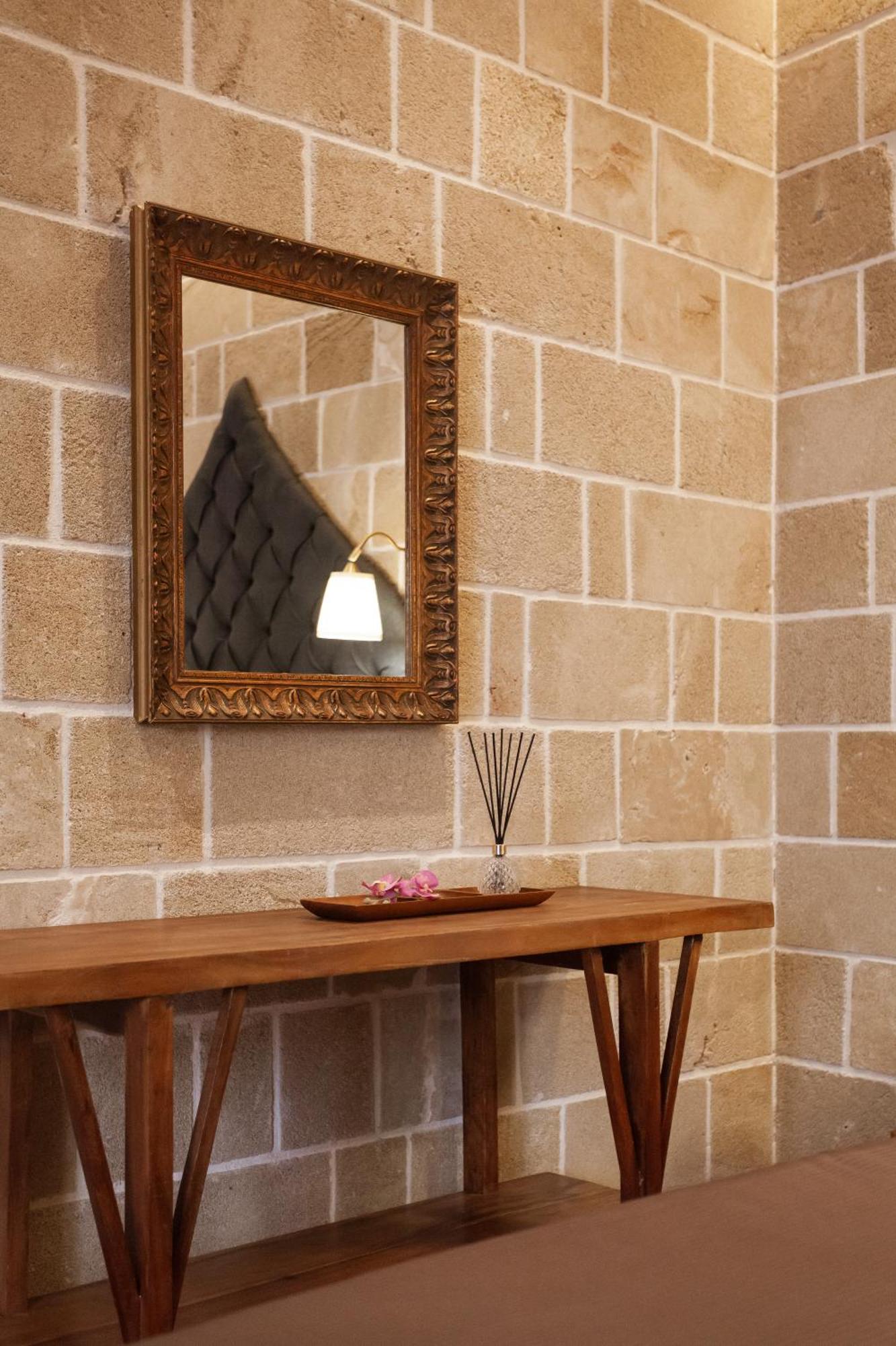Utopia Luxury Suites - Old Town Rhodes City Екстериор снимка